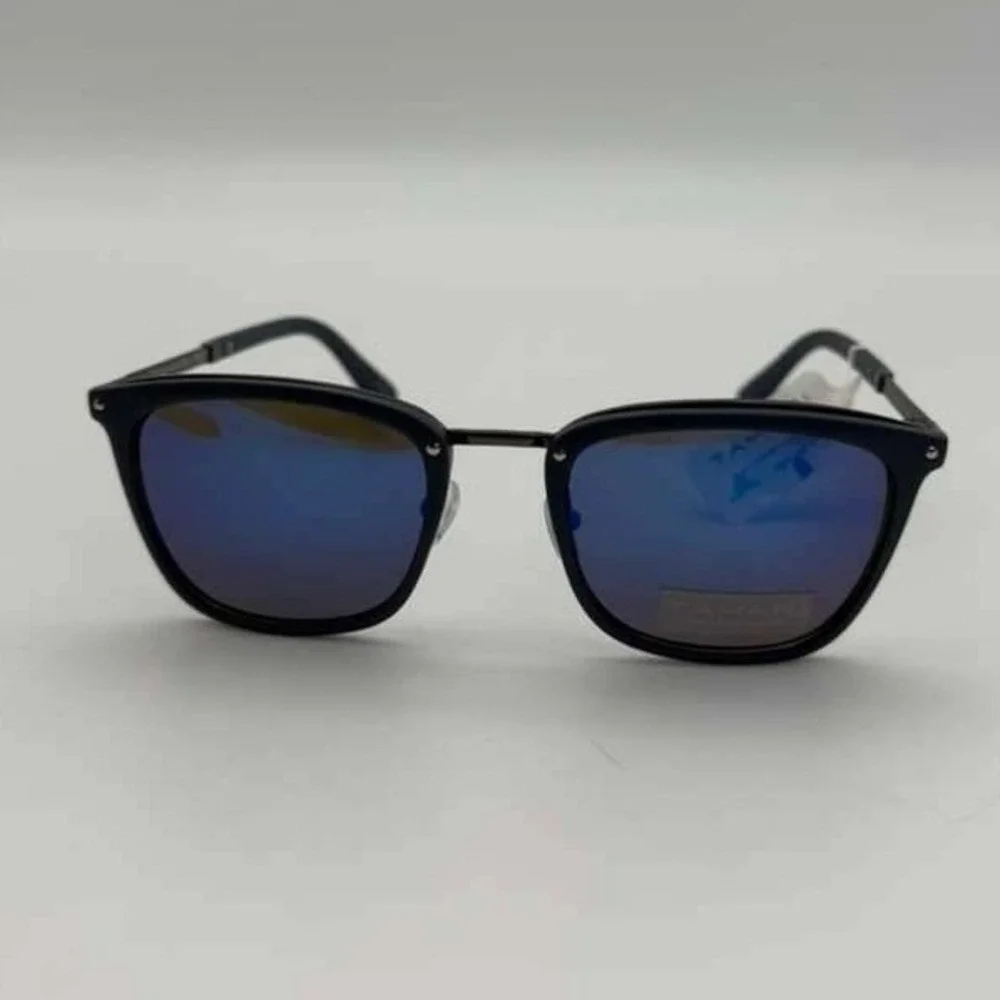 Tahari Designer Sunglasses – Blue Mirrored Lenses – Brand New‎